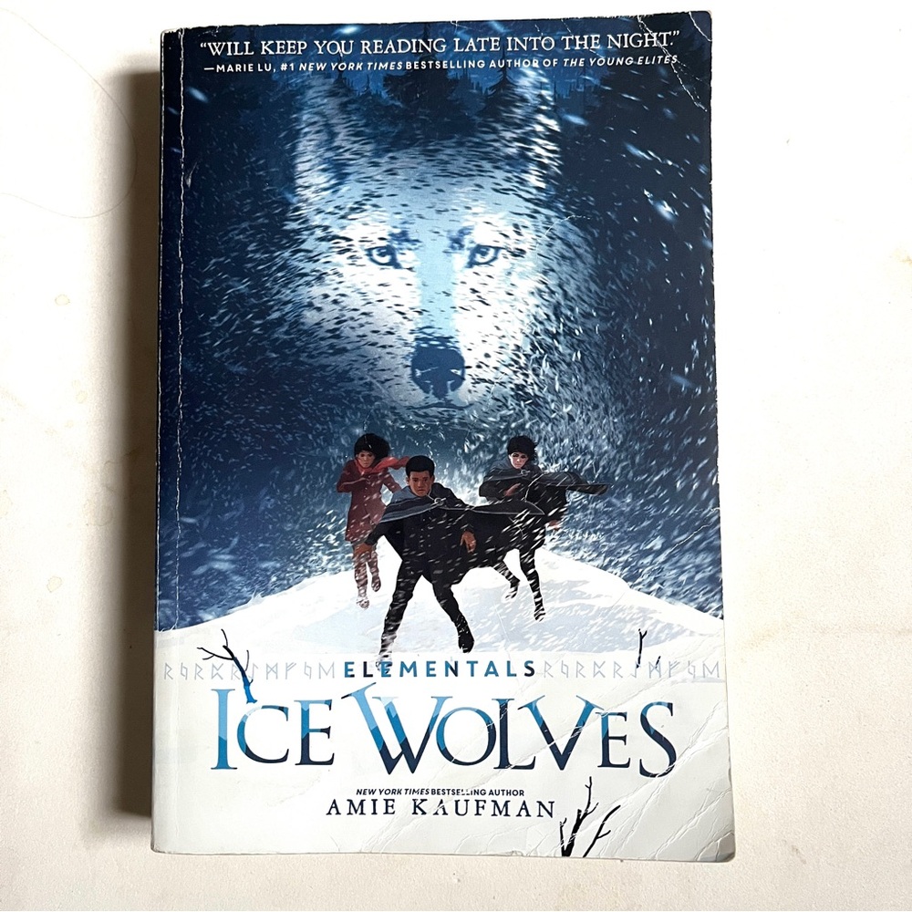 Ice Wolves by Amie Kaufman. Elements. NYTimes Bestseller. 350 pgs EUC